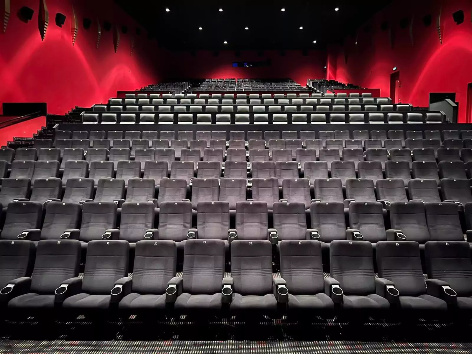 Customized Seating Solutions for Modern Cinemas